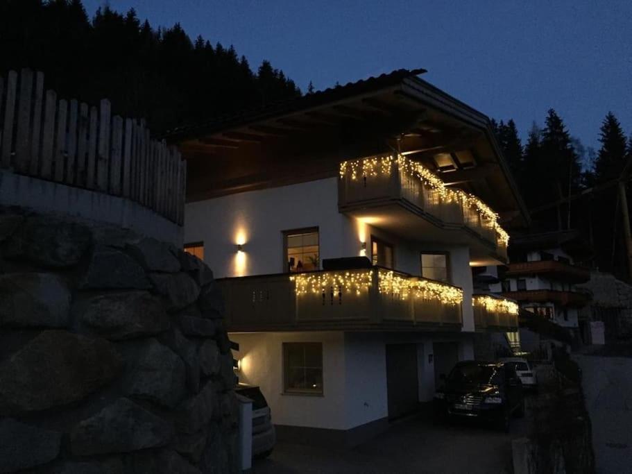 Ferienhaus Zillertal Panorama Blick Balkon Sauna Zellberg Exteriér fotografie